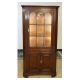 1089	LEXINGTON OLD TOWNE BLACK CHERRY CORNER CABINET W/INTERIOR LIGHTING, 77 IN HIGH	500	1000	250	PL