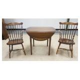 1091	HITCHCOCK DROP LEAF TABLE W/2 LEAVES & 2 SIDE CHAIRS, TABLE OPEN 42 IN WIDE X 33 IN DEEP X 29 1