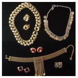 1010	COSTUME JEWELRY LOT WITH MATCHING NECKLACE AND EARRING SET, 3 PAIRS OF EARRINGS, COIN CHOKER AN