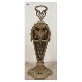 1251	BRASS FANNING FIREPLACE SCREEN. 27 1/4 IN H 