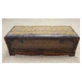 1103	CONTEMPORARY DECORATED STORAGE CHEST WINDOW BENCH W/ TUFTED TOP. 48 IN W, 18 IN X 16 IN H