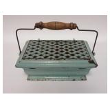 1176	GREEN ENAMLED CAST METAL WARMER. 9 1/4 IN X 6 1/4 IN X 4 IN 