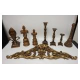 1237	LOT OF DECORATIVE ACCENT PIECES