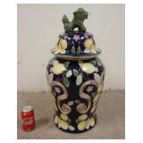 1287	LARGE COVERED FLOOR URN W/FOO DOG FINIAL, 25 1/2 IN HIGH