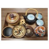 1289	CHINA & POTTERY LOT W/TEAPOT, ETC