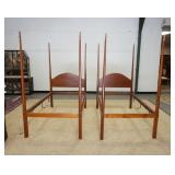 1017	PAIR OF ELDRED WHEELER 4 POSTER TWIN BEDS.
