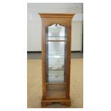 1025	ETHAN ALLEN LIGHTED DISPLAY CABINET, HAS MIRROR BACK & GLASS ADJUSTABLE SHELVES 26 IN W 73 1/2 