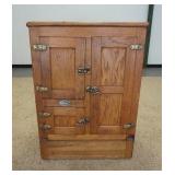 1064	*KLEENKOLD* ICE BOX, 3 DOORS, TOP HANDLE BROKEN, 33 IN WIDE X 19 IN DEEP X 44 1/2 IN HIGH