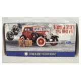 1015	BONNIE & CLYDES 1932 FORD V-8 1:24 SCALE FRANKLIN MINT PRECISION MODEL IN ORIGINAL BOX. 