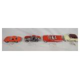 1039	LOT OF FOUR FRANKLIN MINT 1:24 SCALE DIE CAST CHEVROLET MODEL CARS. LOT INCLUDES A 1963 CORVETT