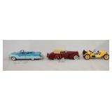 1087	LOT OF THREE FRANKLIN MINT PRECISION 1:24 SCALE MODEL CARS. LOT INCLUDES A 1955 FORD SUNLINER, 