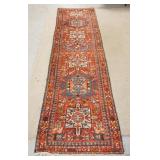 1315	ORIENTAL RUNNER, 2 FT 6 IN X 8 FT 8 IN