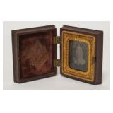 1015	MINI TIN TYPE OF WOMAN IN HARD CASE 2 IN SQ 