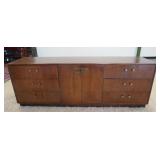 1040	MID CENTURY MODERN SERVER HAVING 10 DRAWERS, 4 CONCEALED BEHIND 2 DOORS, EXTERIOR HANDLES ARE C