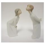 1115	2 LLADRO KISSING FIGURES 8 1/4 IN H 