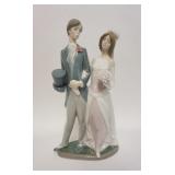 1122	LLADRO BRIDE & GROOM 12 1/2 IN H 