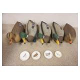 1220	GROUP OF 5 CONTEMPORARY DUCK DECOYS W/ FOUR VINTAGE COASTERS