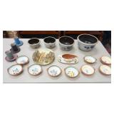 1273	TABLE LOT OF STONEWARE & POTTERY, INCLUDING CONTEMPORARY BLUE DECORATED STONEWARE, STANGL, ETC.