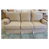 1323	TAYLOR KING SOFA, 88 IN WIDE