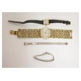 1329	PARKER & SEIKO LADYS WATCHES, INCLUDES 2 EXTRA BANDS