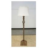 1011	IRON FLOOR LAMP W/LATTICE SECTION ON COLLUMN, 63 IN HIGH