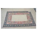 1035	RUG FRAGMENT, CAN BE USED TO MAKE PILLOWS, UPHOLSTERY, ETC