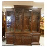 1087	HENREDON MAHOGANY BREAKFRONT, GLASS SHELVES, LIGHTED, 78 IN WIDE X 85 IN HIGH X 18 IN DEEP