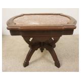 1185	SMALL VICTORIAN MARBLE TOP TABLE. 28 IN X 20 IN X 21 IN HIGH