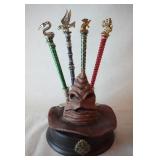 1048	HARRY POTTER THE NOBLE COLLECTION SORTING HAT PEN SET. APP. 9 1/2 IN H INCLUDING PENS 
