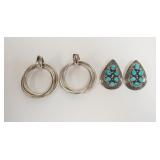 1047	2 PAIRS OF STERLING SILVER EARRINGS, ONE HAS TURQUOISE STONES, TOTAL WEIGHT 1.225 TOZ