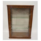 1122	SMALL HANGING MAHOGANY DISPLAY CASE, 20 1/2 IN X 8 1/2 IN X 28 3/4 IN HIGH