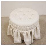 1150	TUFTED UPHOLSTERED ROUND STOOL, 17 1/2 IN X 17 1/2 HIGH