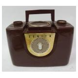 1122	ZENITH TABLE TOP RADIO. 11 1/2 IN X 5 1/2 IN, 8 1/2 IN H 