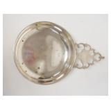 1053	STERLING SILVER TIFFANY & CO MAKERS PORRINGER, 4 3/4 IN DIAMETER EXCLUDING HANDLE, 7.175 TOZ