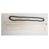 1174	3 NECKLACEACES, JUDITH GREEN BLACK GLASS BEADED NECKLACE 23 IN LONG, CAROLEE SING STRAND PEARLS