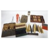 1285	LARGE LOT OF STRAIGHT RAZORS & BARBER RELATED ITEMS