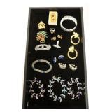 1300	LOT OF COSTUME JEWELRY