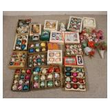 1318	LARGE LOT OF CHRISTMAS ORNAMENTS