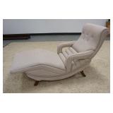 1013	CONTOUR RECLINING CHASE LOUNGE. APP. 58 IN L, HAS ORIGINAL LABEL. 