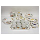 1282	15 PIECE ROYAL WORCESTER EVESHAM, 2 CANNISTERS, 3 COVERED SERVING BOWLS, 10 IN OPEN SERVING BOW