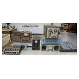 1355	LOT OF VINTAGE ELECTRONIC EQUIPMENT, UNTESTED, SOLD AS IS