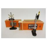 1180	LIONEL O GAUGE #154 & 151 CROSSING SIGNAL & SEMAPHORE