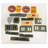 1091	LOT OF MILITARY PATCHES