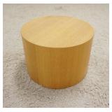 1113	MODERN OAK VENEER ROUND PEDESTAL, 22 IN DIAMETER X 15 1/2 IN HIGH