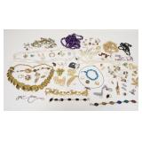 1244	LOT OF COSTUME JEWELRY