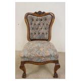 1039	CARVED CLAW FOOT CHAIR W/ UPHOLSTERED SEAT & TUFTED BACK