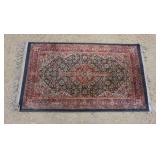 1185	VERONA THROW RUG, 2 FT 2 IN X 3 FT 9 IN