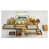 1013	LOT INCLUDING MARKLIN DIESELLOKOTIVE  W/ ORIGINAL & MODEL TRAIN ACCSESORIES