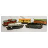 1022	LIONEL LINES TRAIN MODELS NOS. 812, 813, 814, 815 & 817