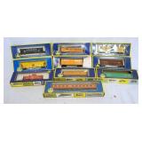 1095	10 AHM HO GAUGE MODEL TRAINS